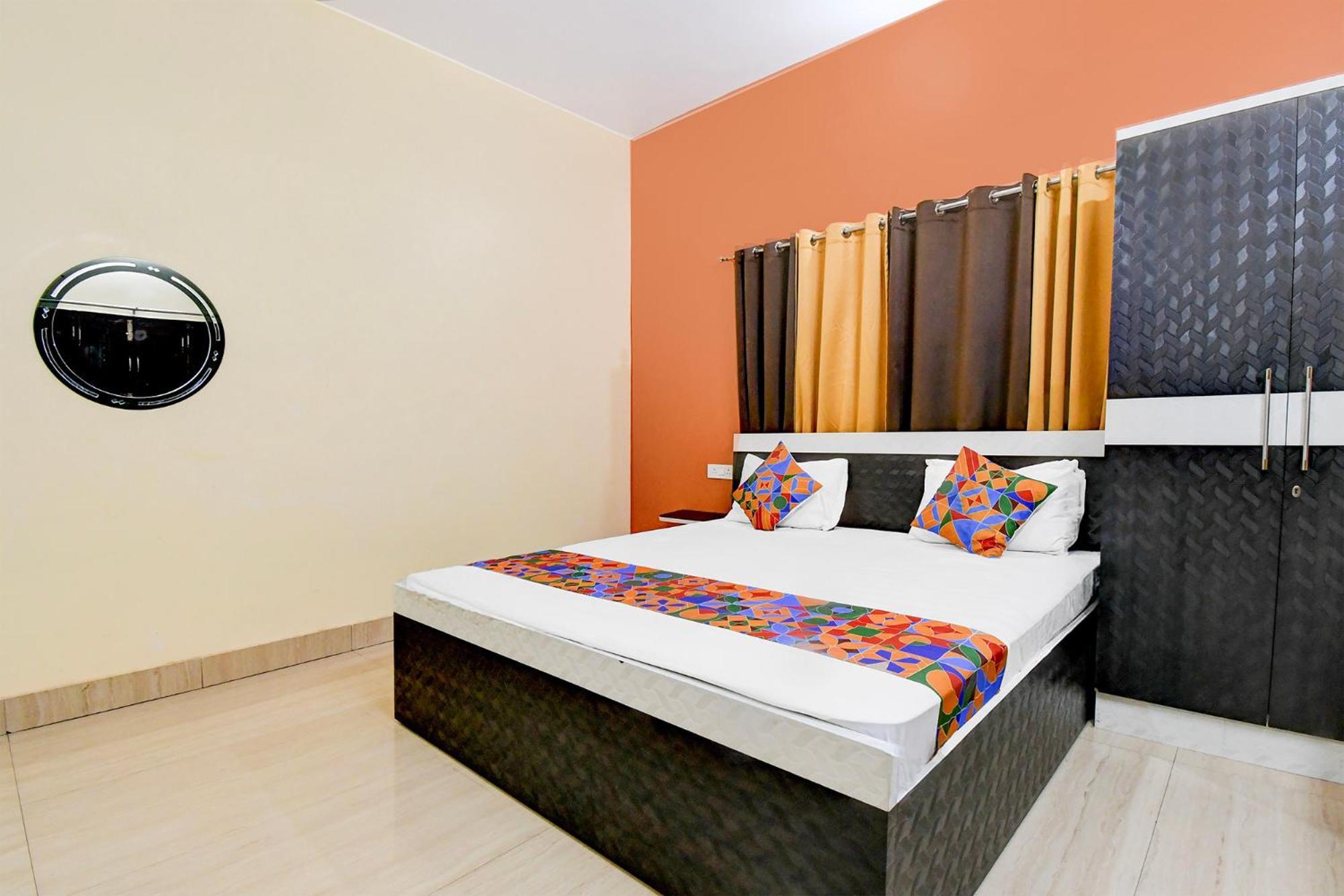 Fabhotel Rb Palace Varanasi Exterior foto